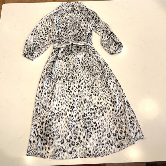 Ann Taylor : Mock Turtleneck Snow Leopard Print Shift Midi Dress : Petite XS - Picture 3 of 6